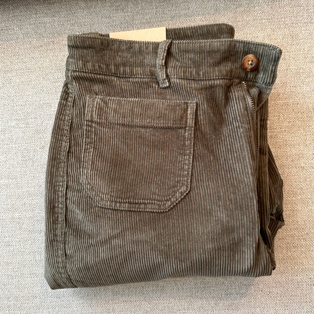 L.L. Bean Women’s  Cotton Corduroy Wide Straight Pants Dark Loden NWT size 10 - Picture 7 of 7